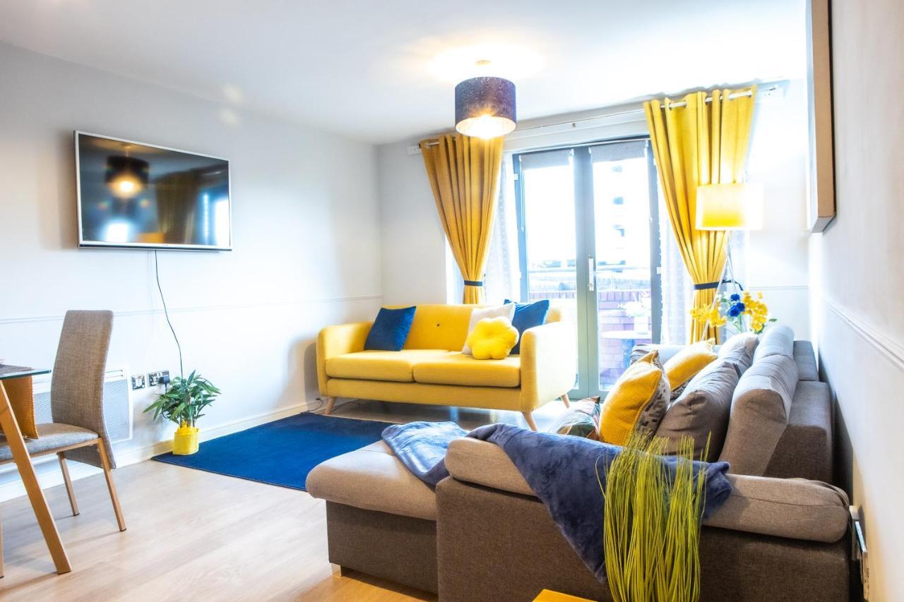 Apartment Newly Furnished Near Train Station *